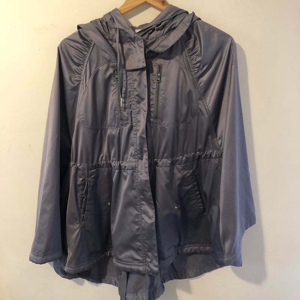 Lululemon Wanderful Capelet Raincoat